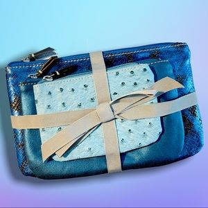 Hues of blue 3 pc pouch set!